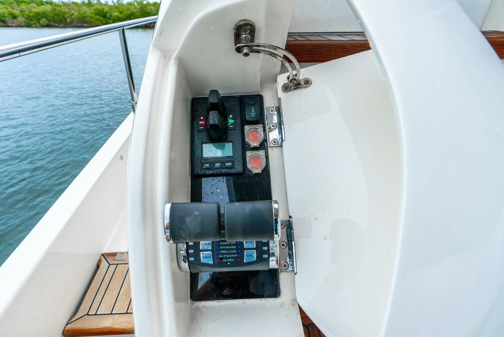 2018 Princess Yachts 