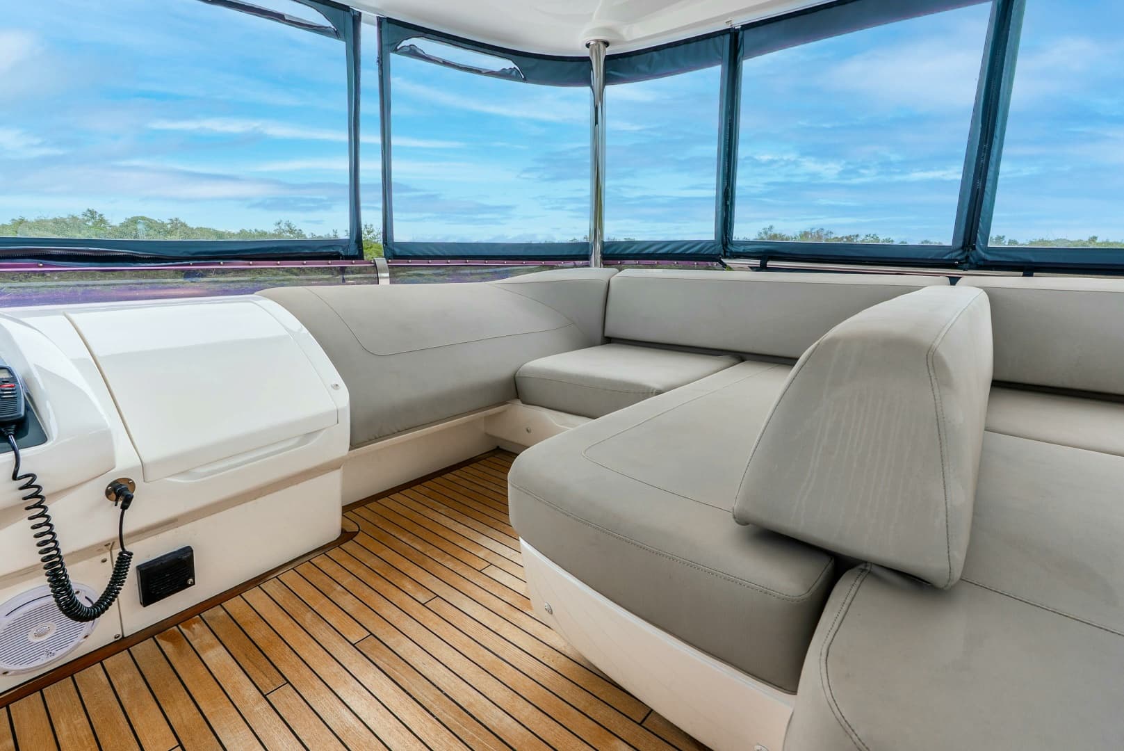 2018 Princess Yachts 