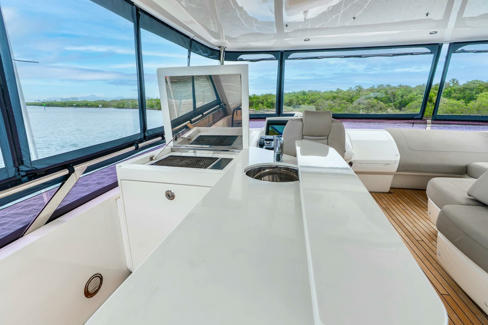 2018 Princess Yachts 