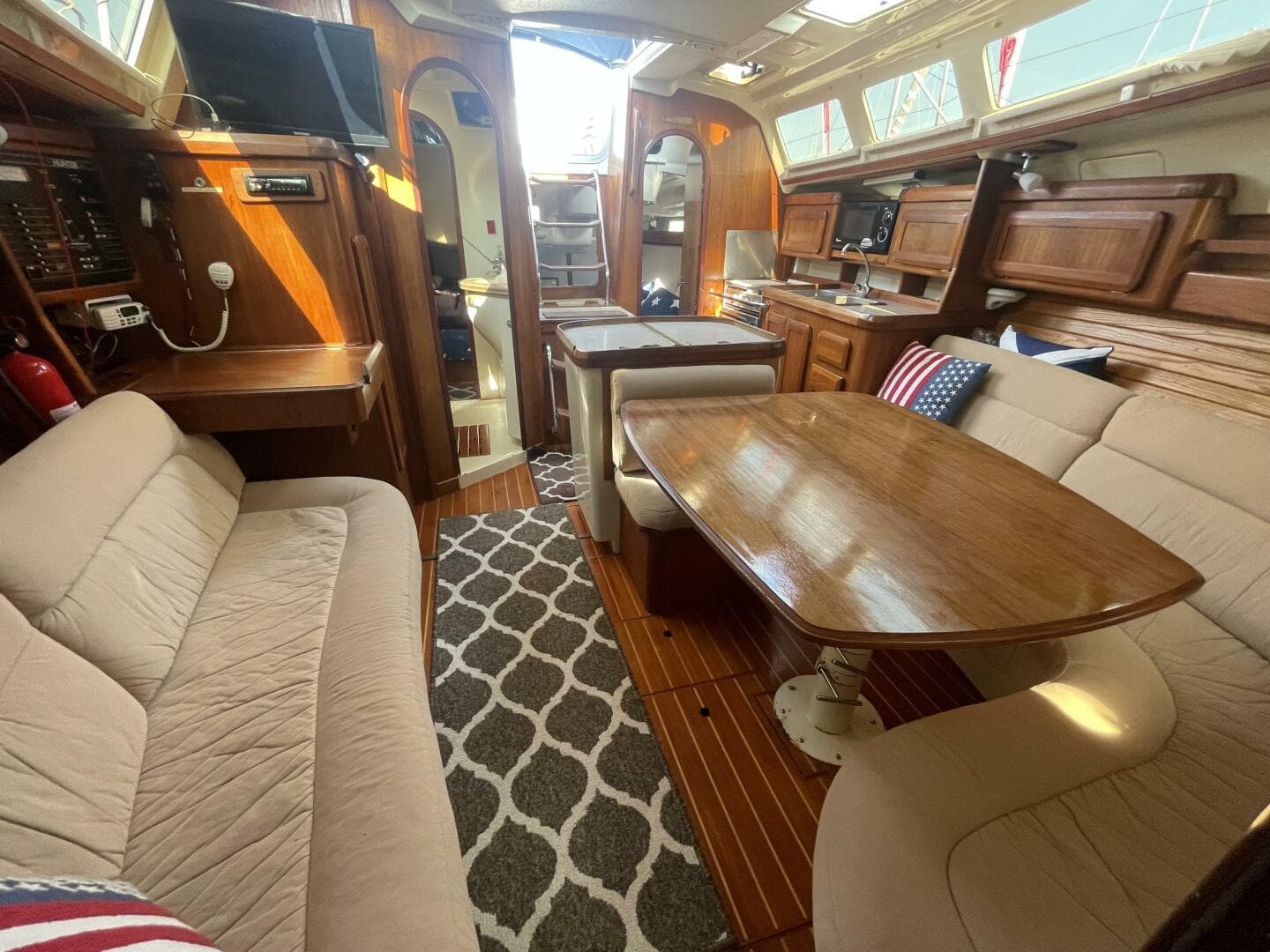 1991 Hunter 36 Vision