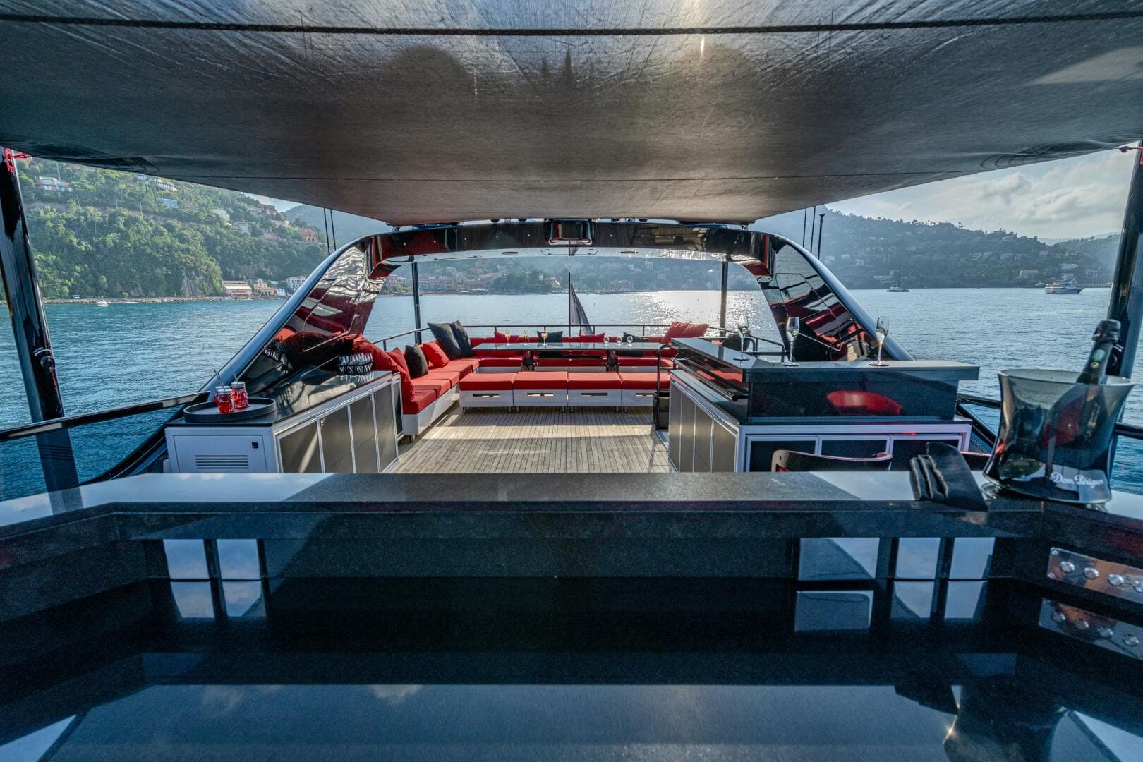 2017 Overmarine Mangusta 165 E