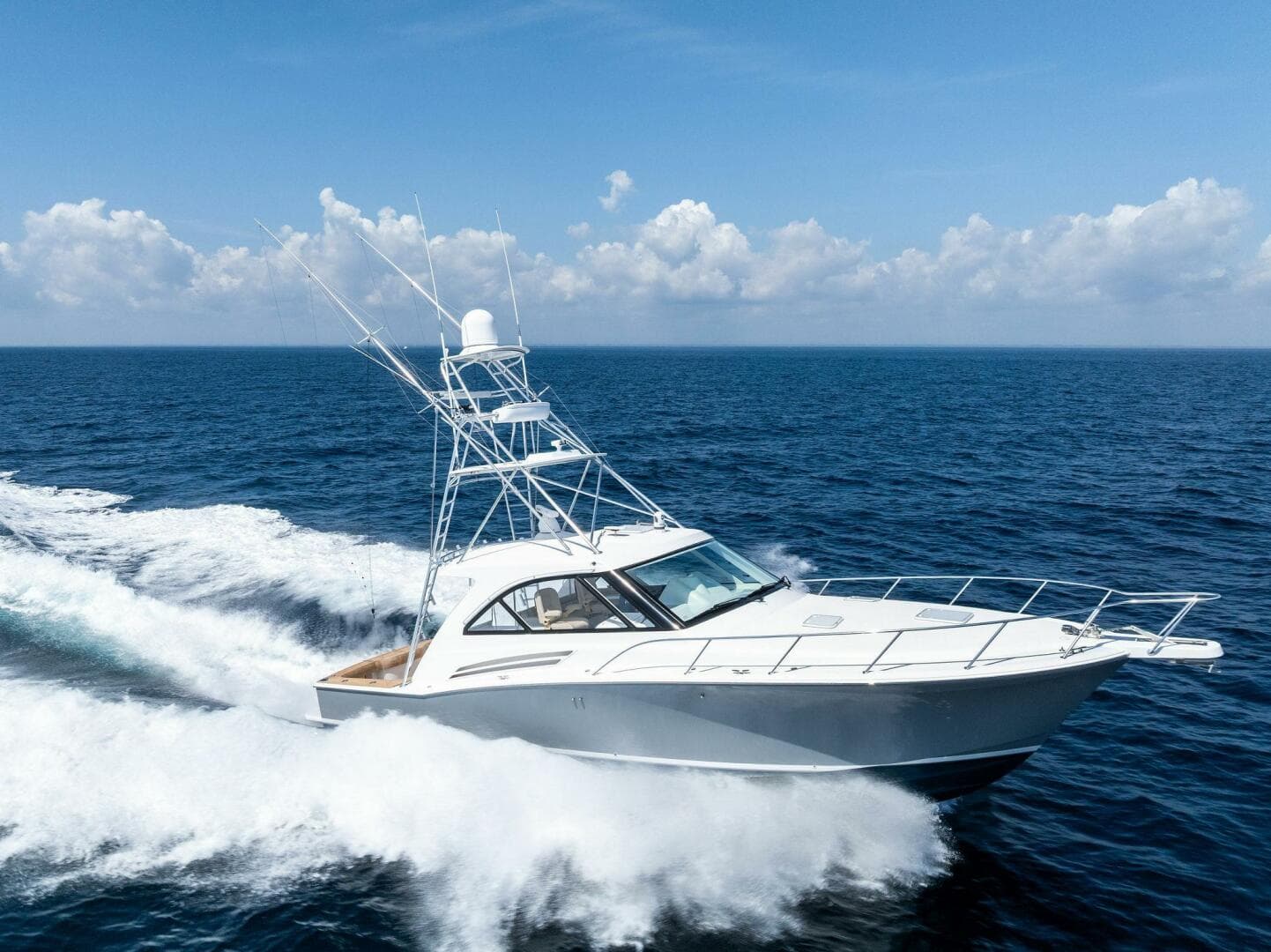 2016 Hatteras 