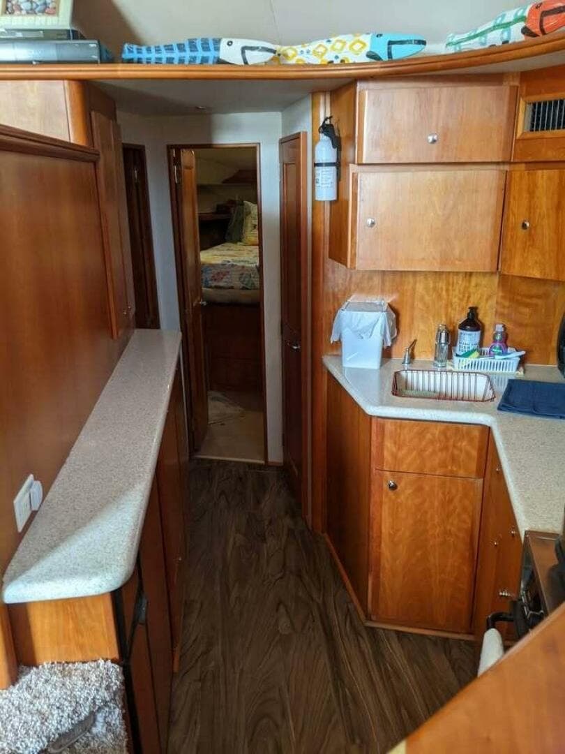 2001 Silverton 42 Convertible