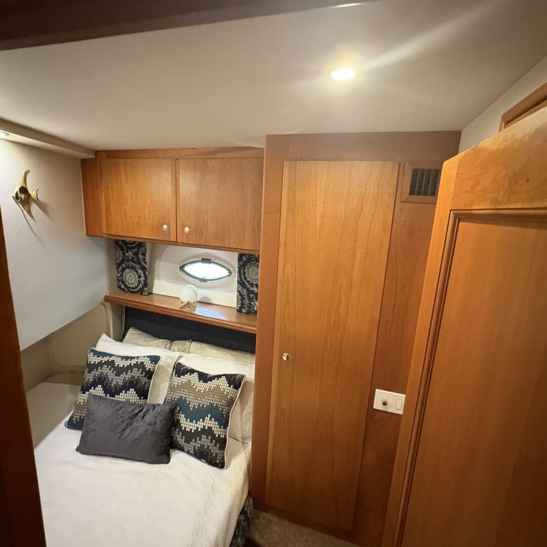 2001 Silverton 42 Convertible