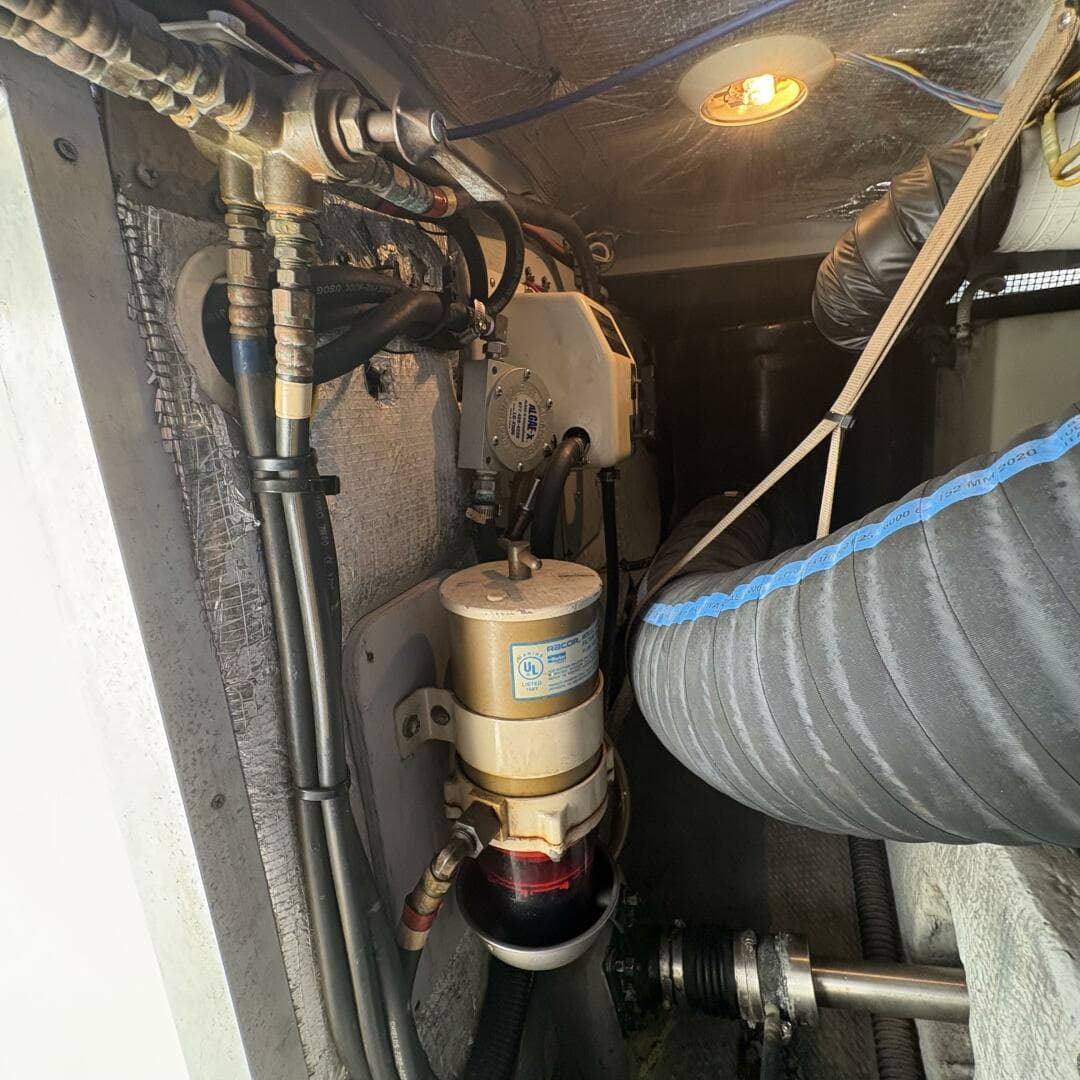 2001 Silverton 42 Convertible