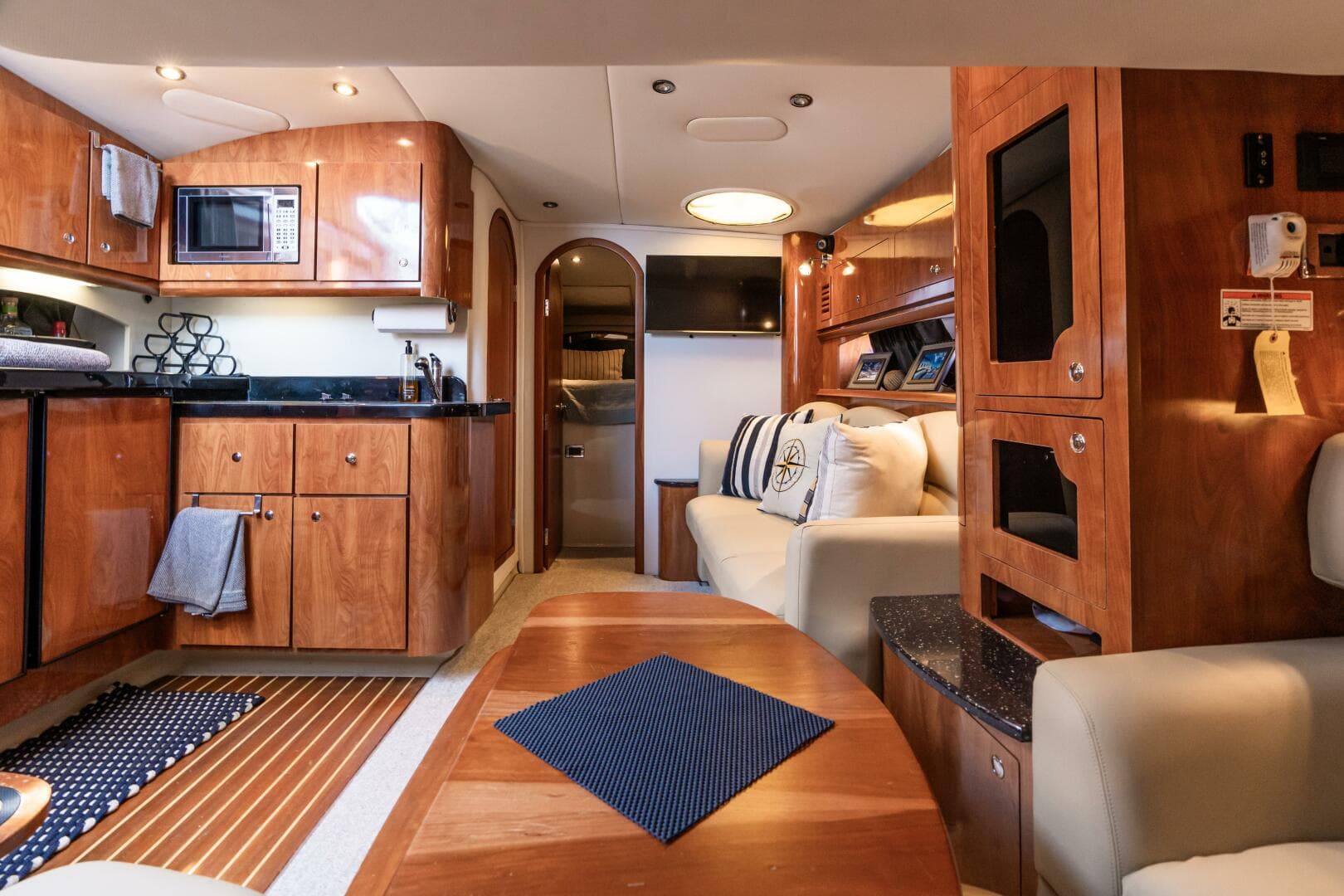 2008 Four Winns V378