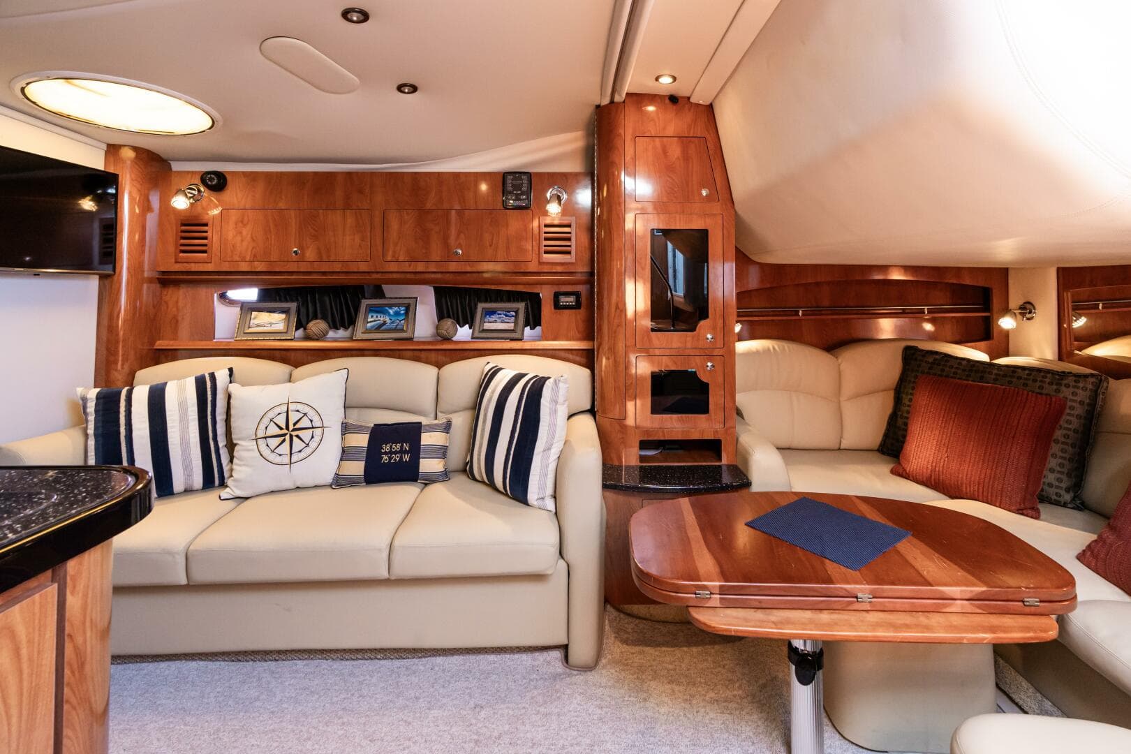 2008 Four Winns V378