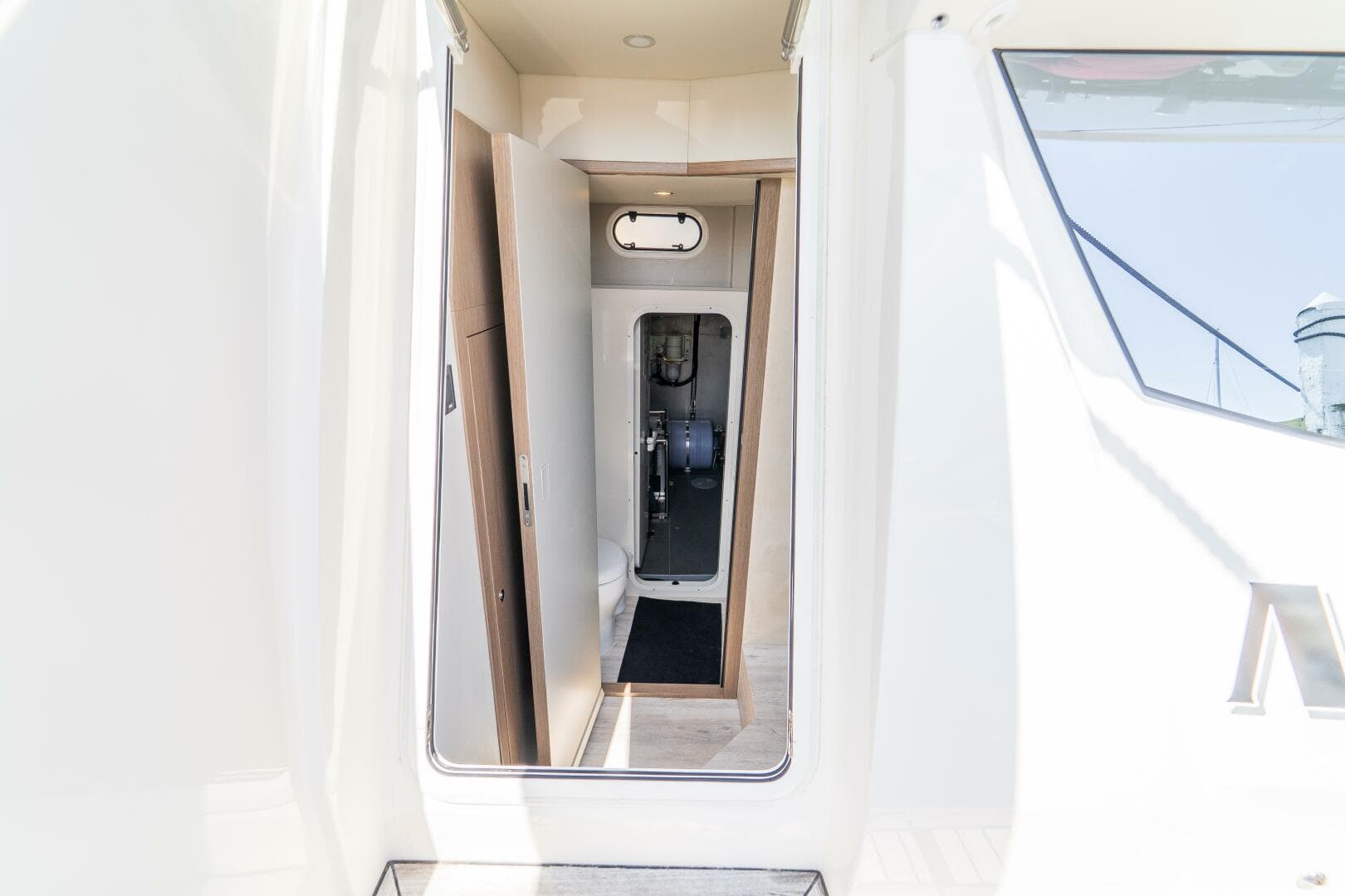 2023 Absolute 62 Fly