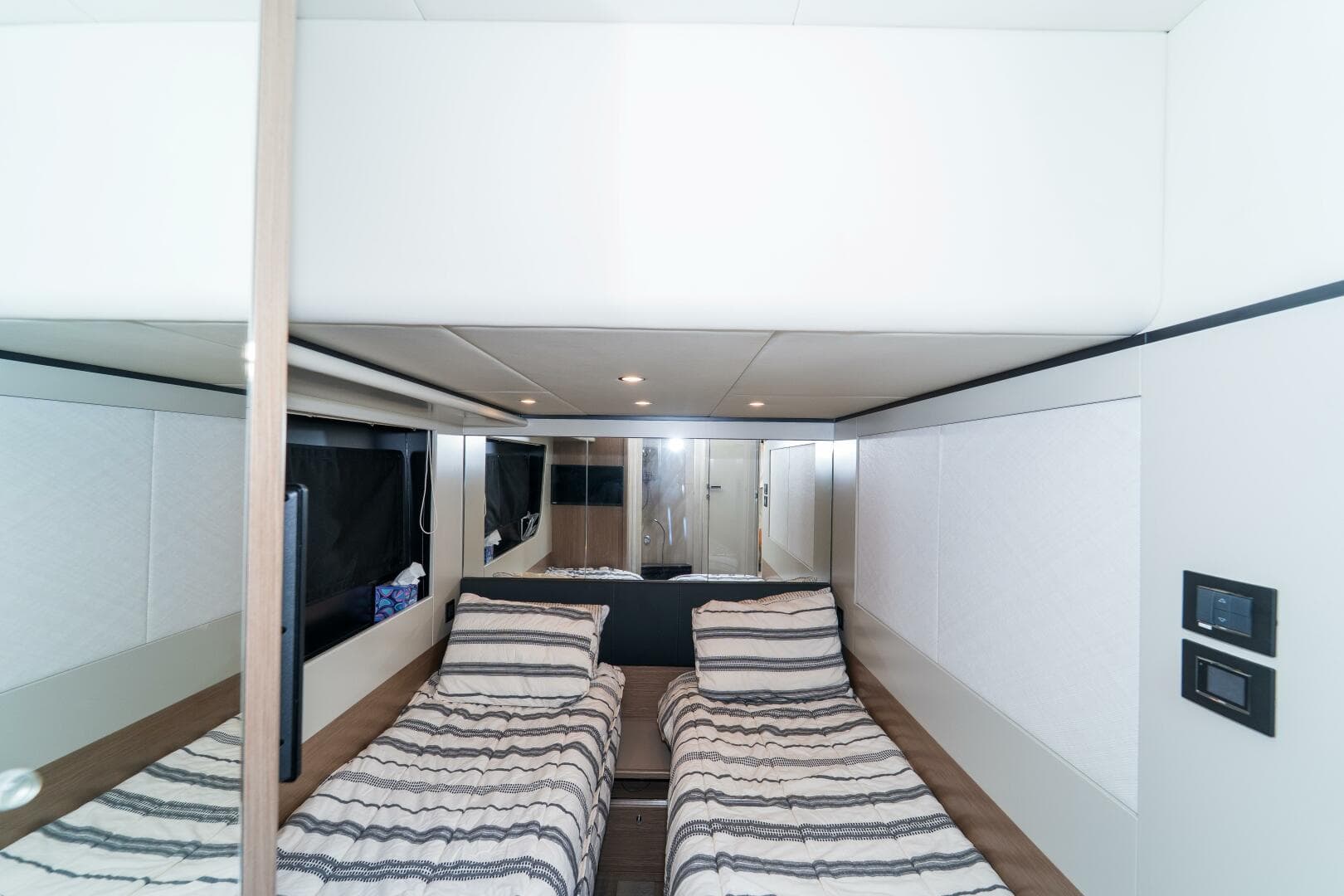 2023 Absolute 62 Fly