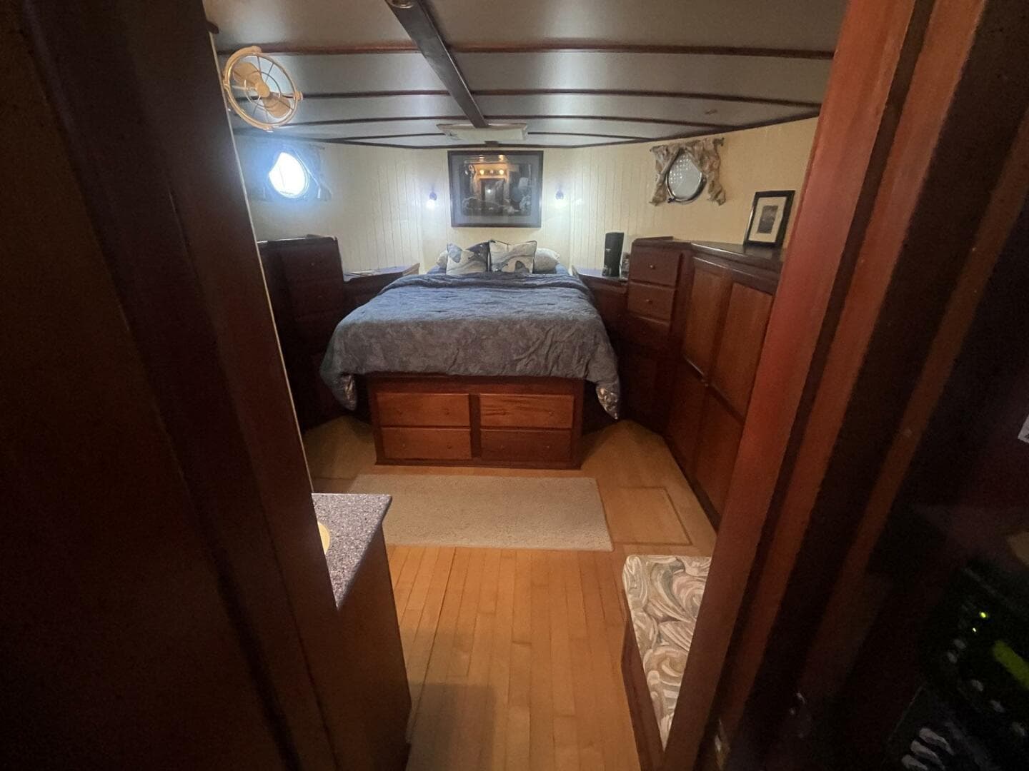 2001 Great Harbour GH47