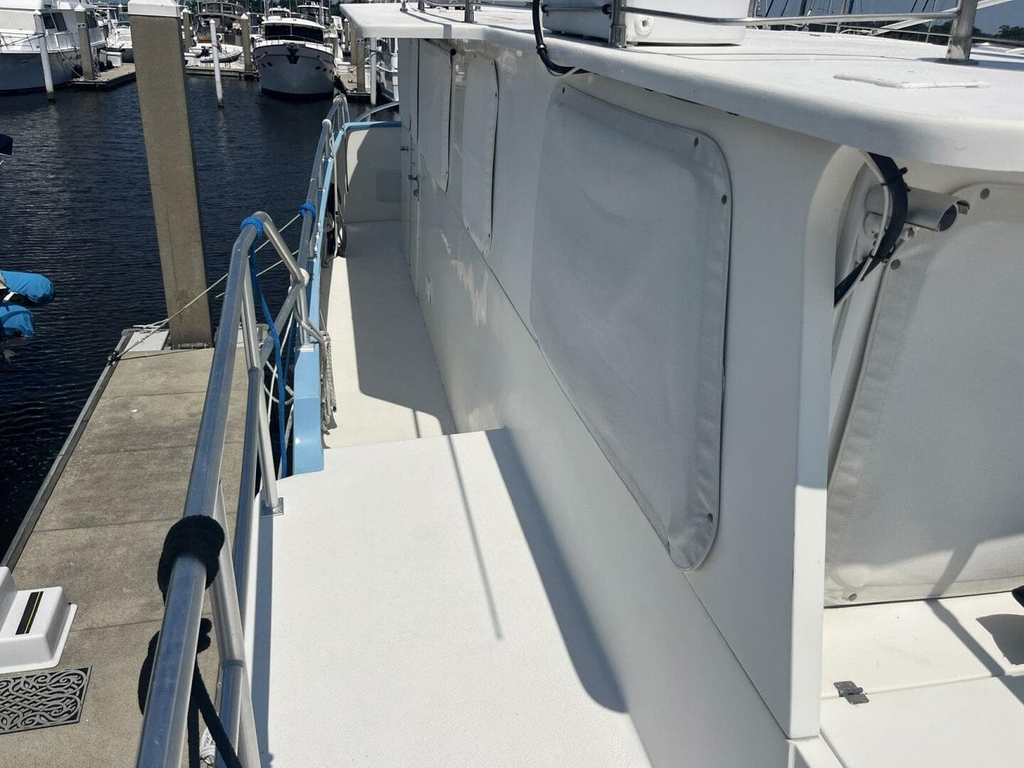 2001 Great Harbour GH47