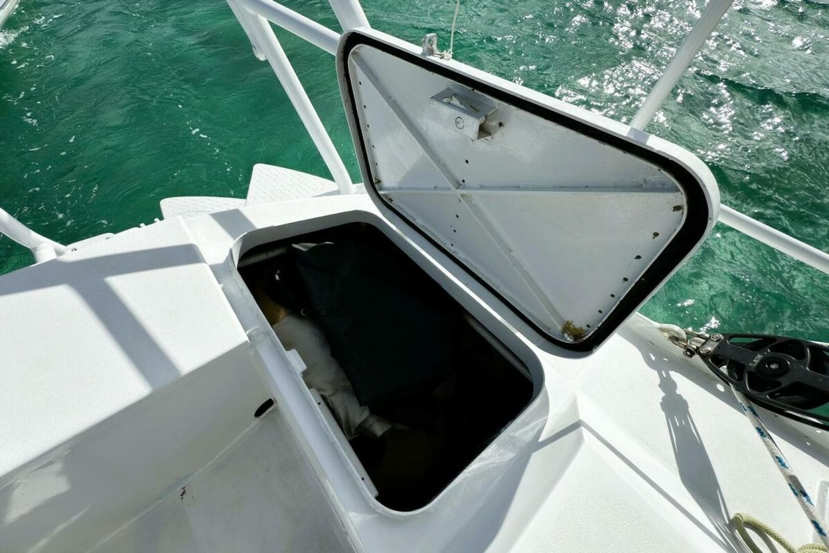 02 Cockpit Mare Via 52 Caribbean