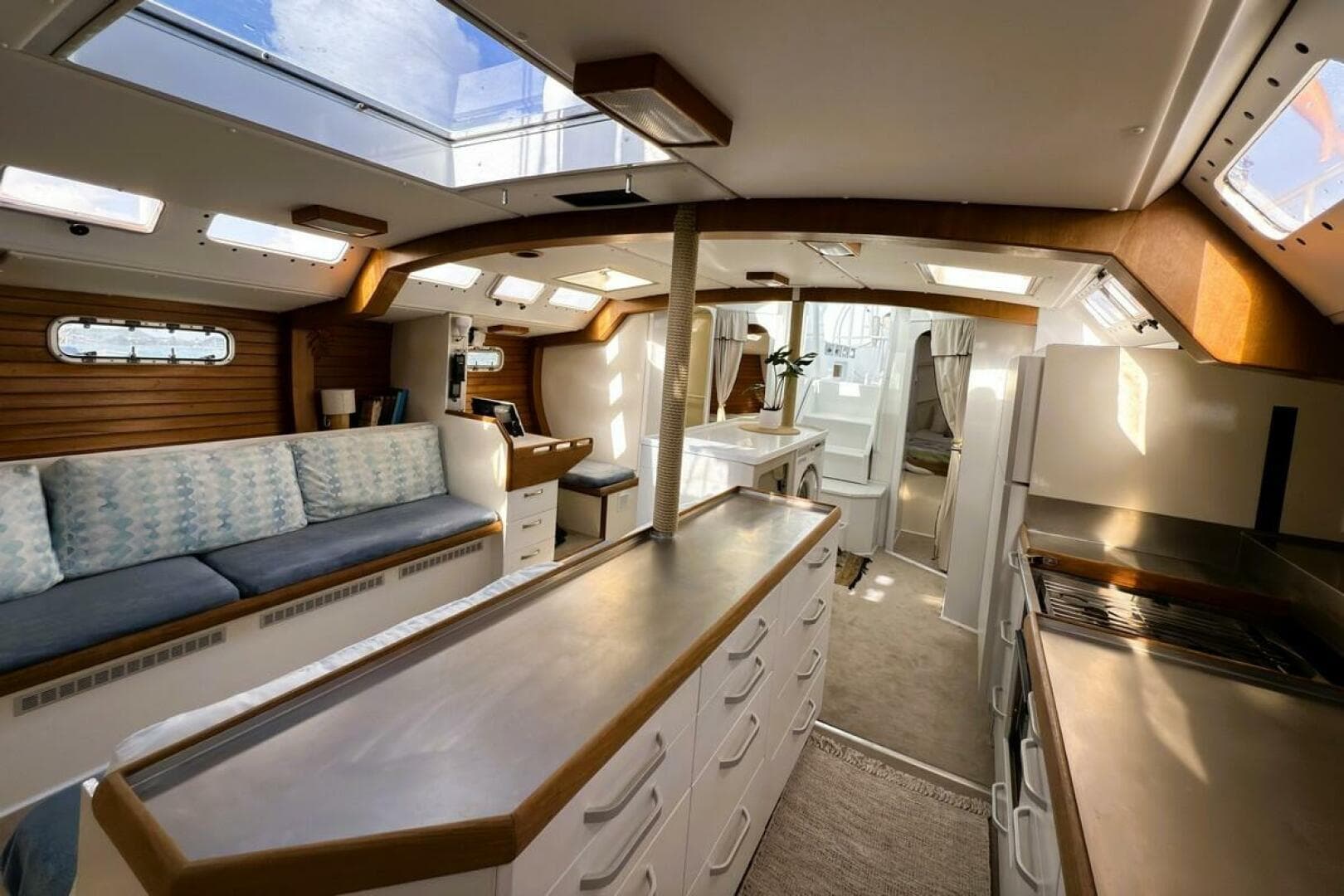 06 Galley Mare Via 52 Caribbean