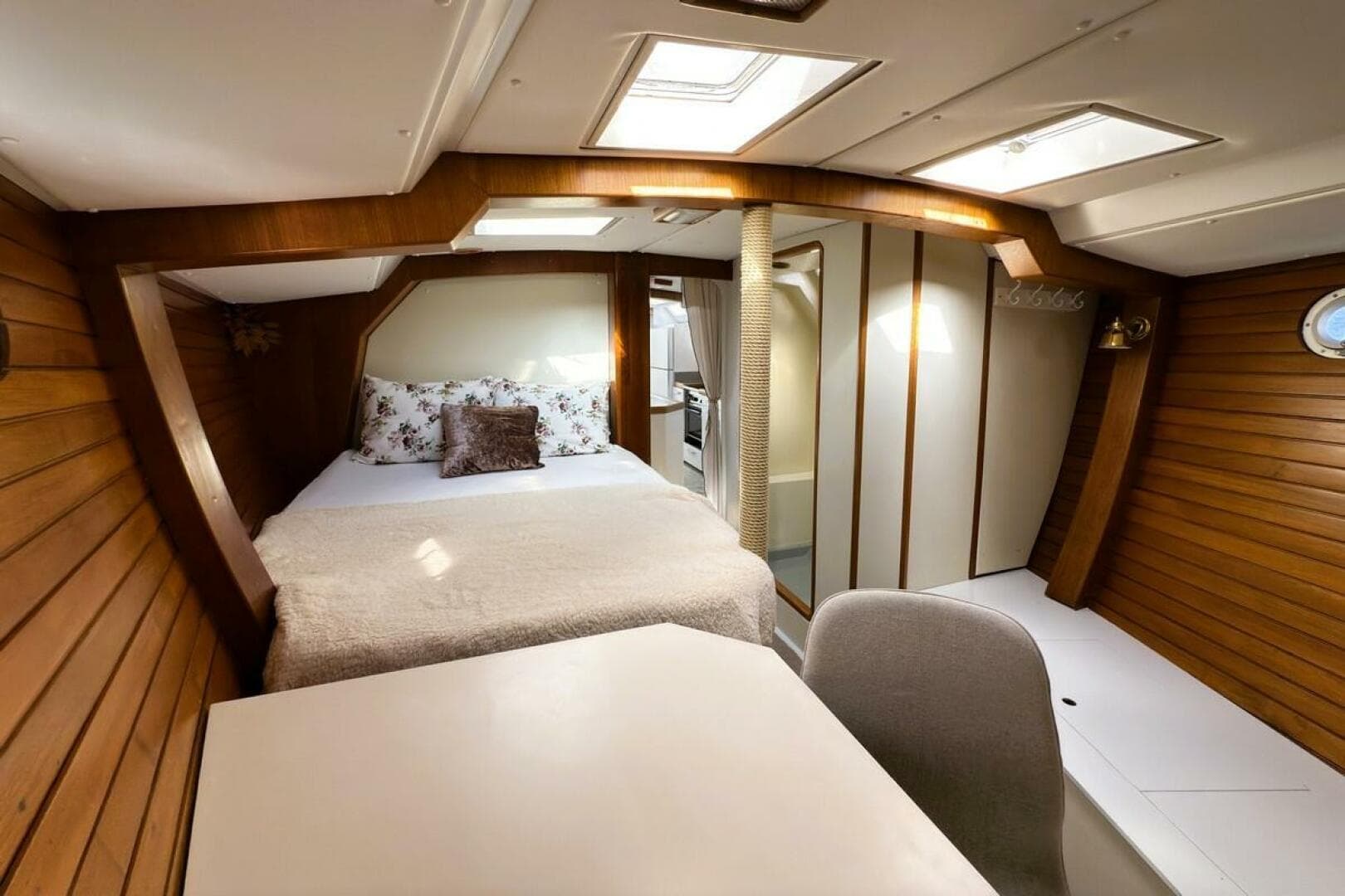 07 Master Mare Via 52 Caribbean