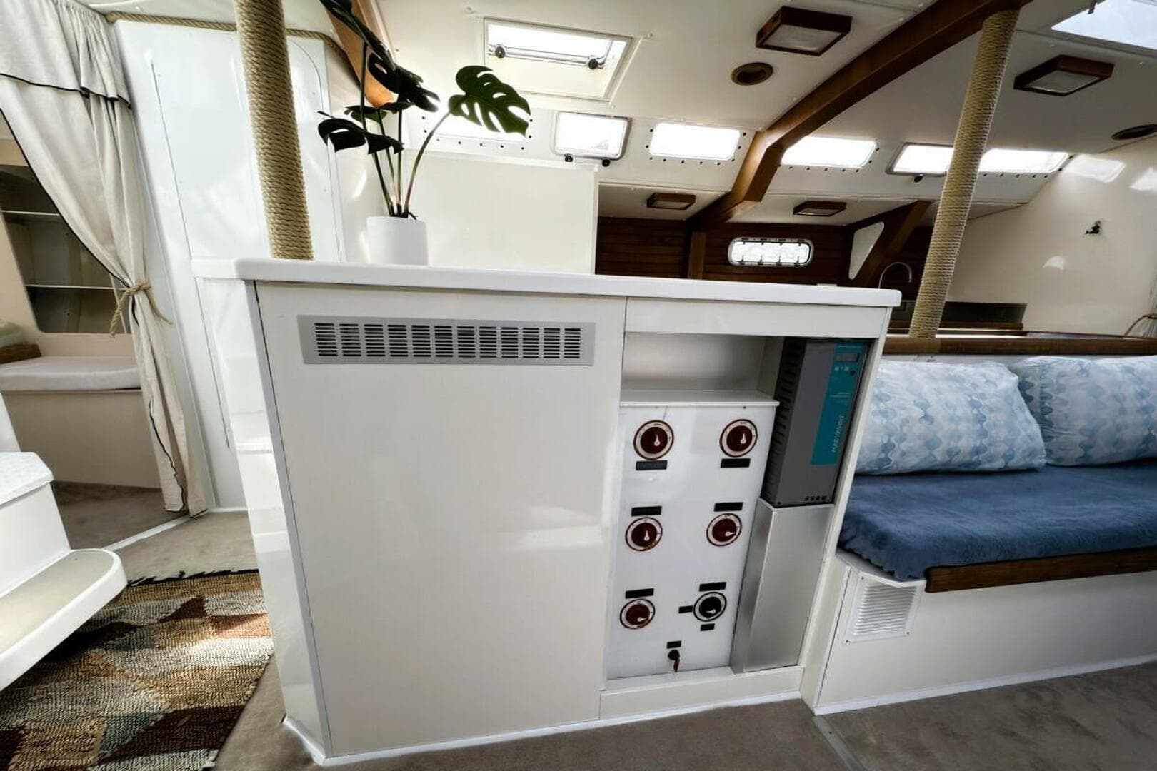 10 Nav Elect Mare Via 52 Caribbean