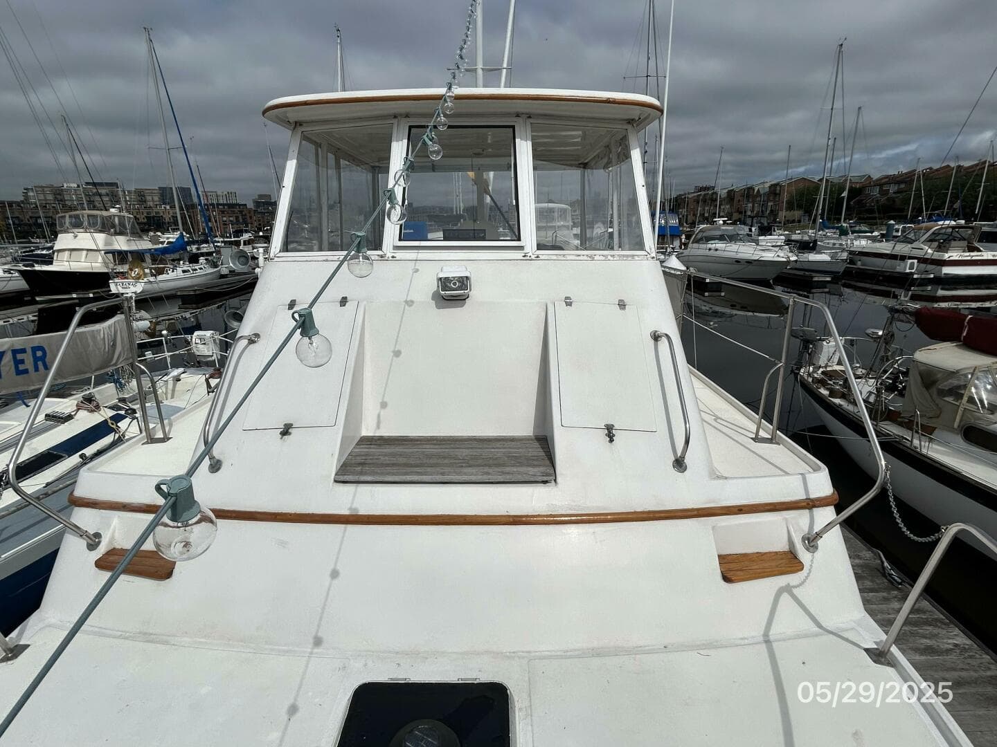 36' Kadey-Krogen foredeck aft