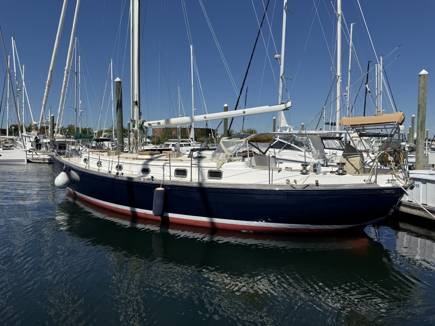 2001 Shannon 43 Cutter