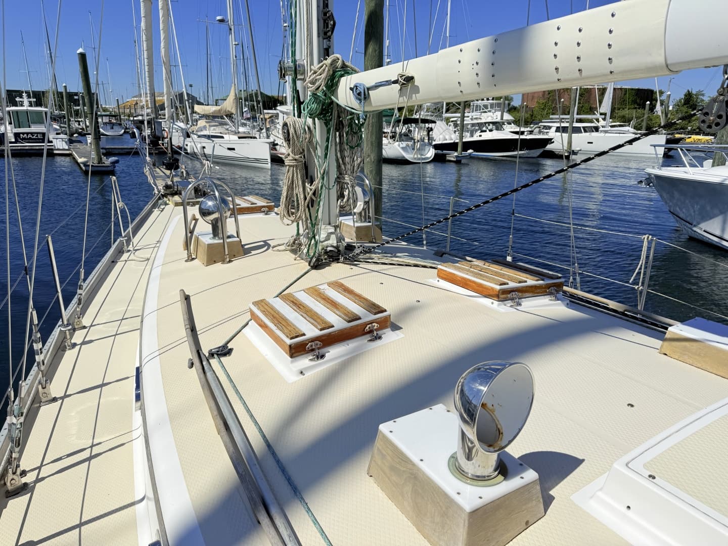 2001 Shannon 43 Cutter