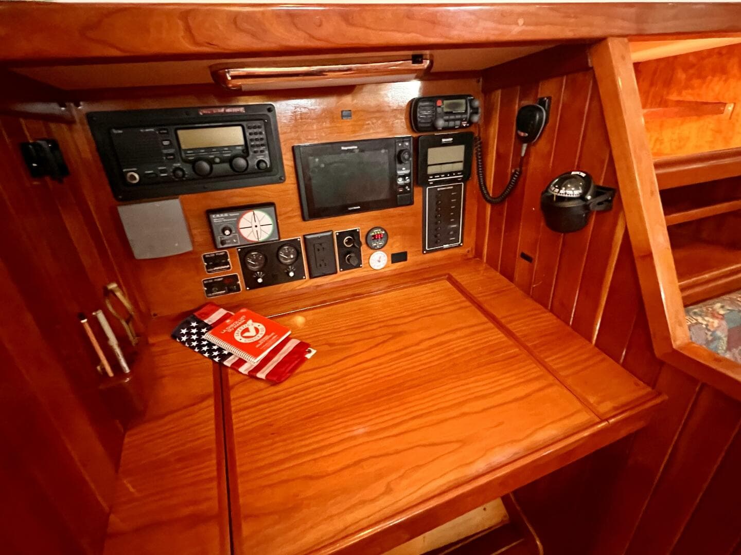 2001 Shannon 43 Cutter