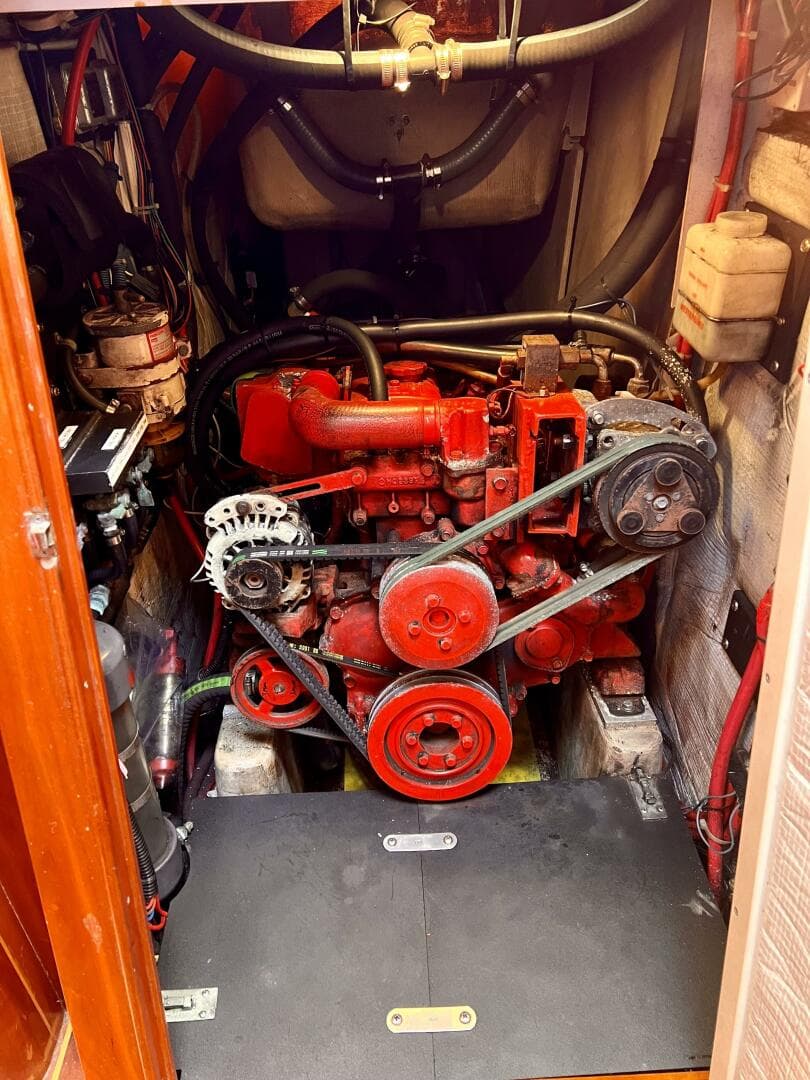 2001 Shannon 43 Cutter