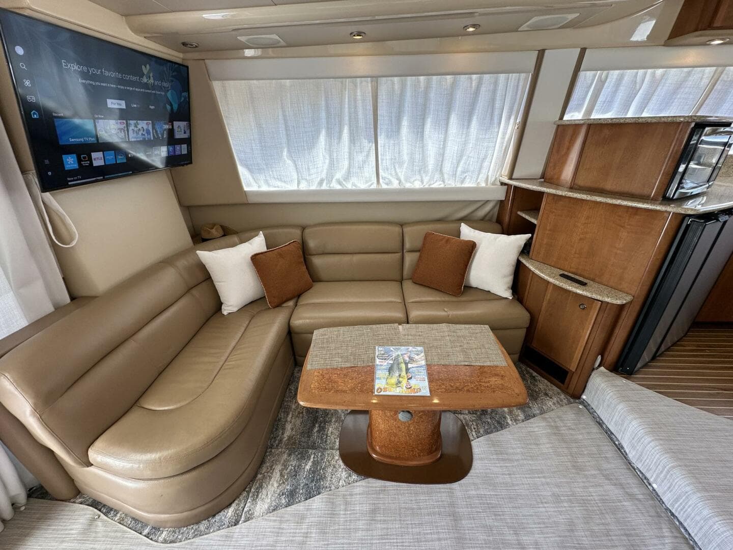 2007 Meridian 411 Sedan Bridge