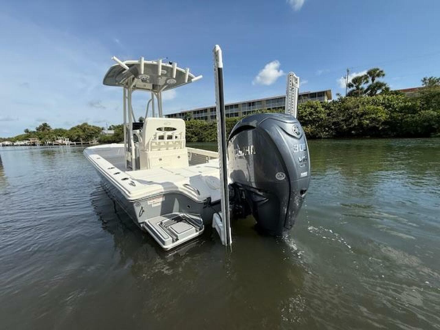 2022 Pathfinder 2500 Hybrid