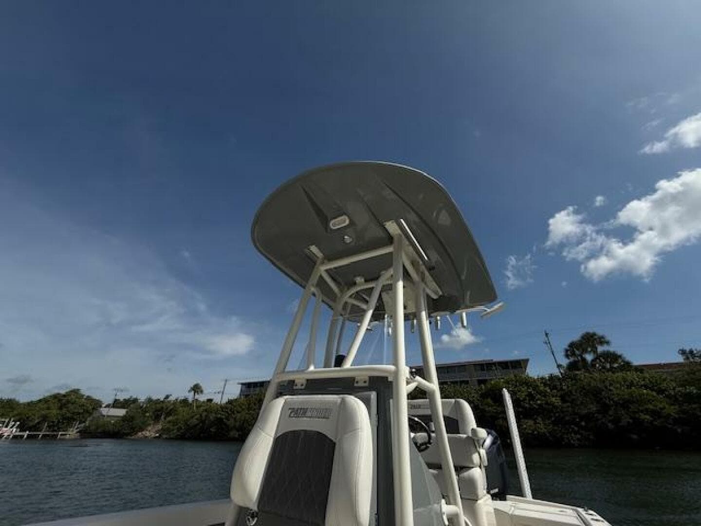 2022 Pathfinder 2500 Hybrid