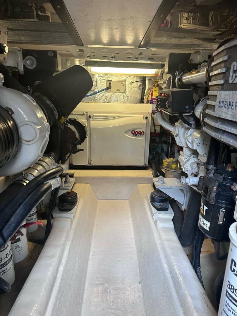 Riviera 51 Down Under  - Engine Room