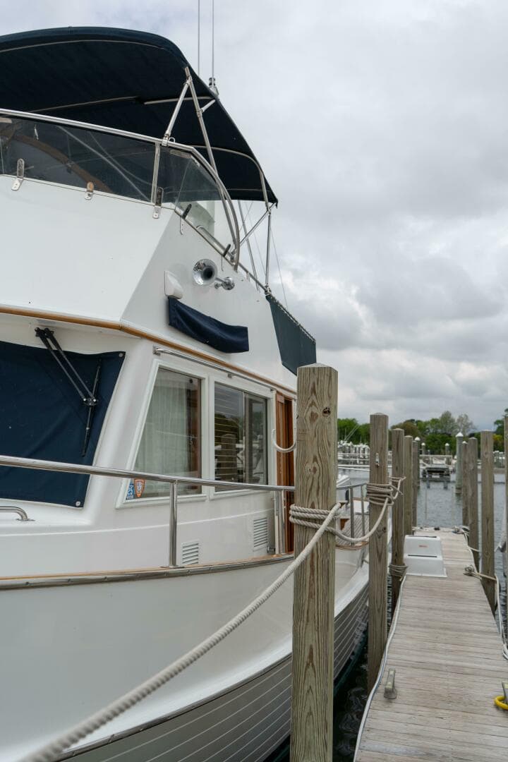 2001 Grand Banks 42 Classic