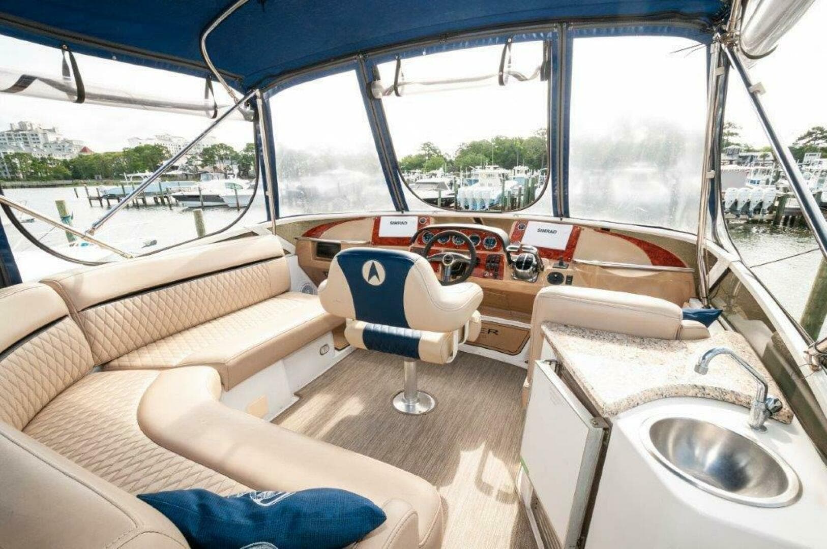 2002 Carver 444 CPMY- Graham's Enterprise 