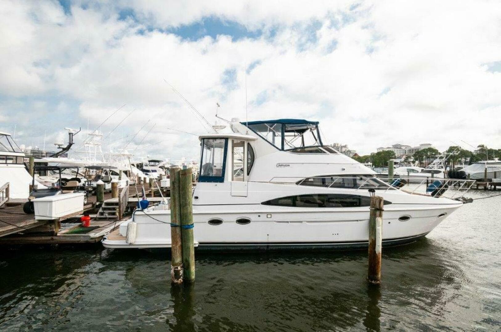 2002 Carver 444 CPMY- Graham's Enterprise 