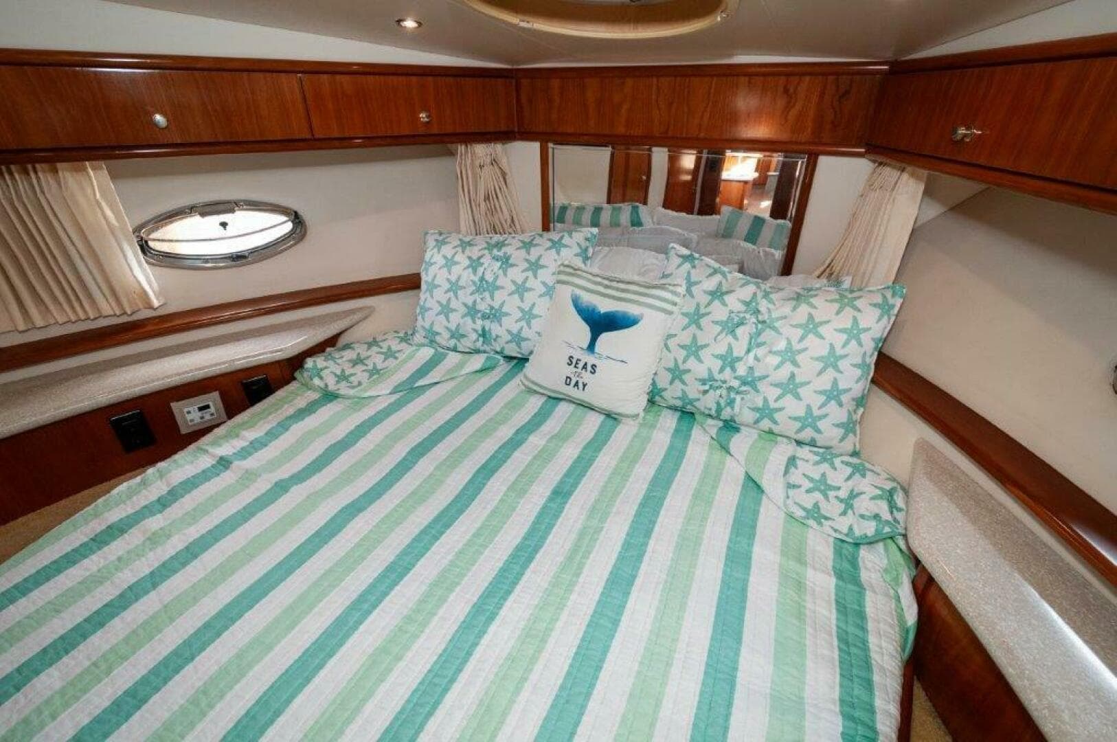 2002 Carver 444 CPMY- Graham's Enterprise 