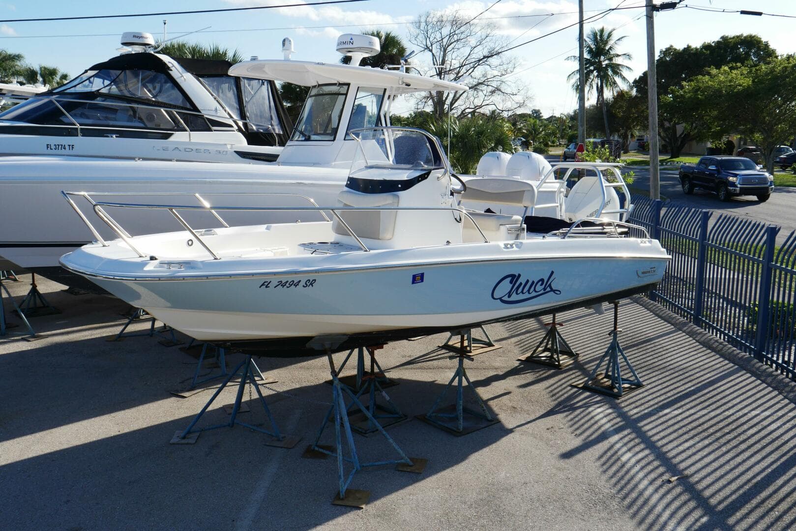 Boston Whaler 31 - CHUCK - Port Profile
