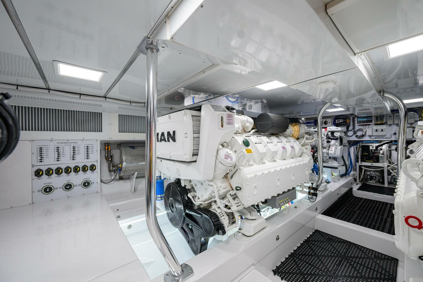 2004 Rybovich 62 Base Camp - Engine Room