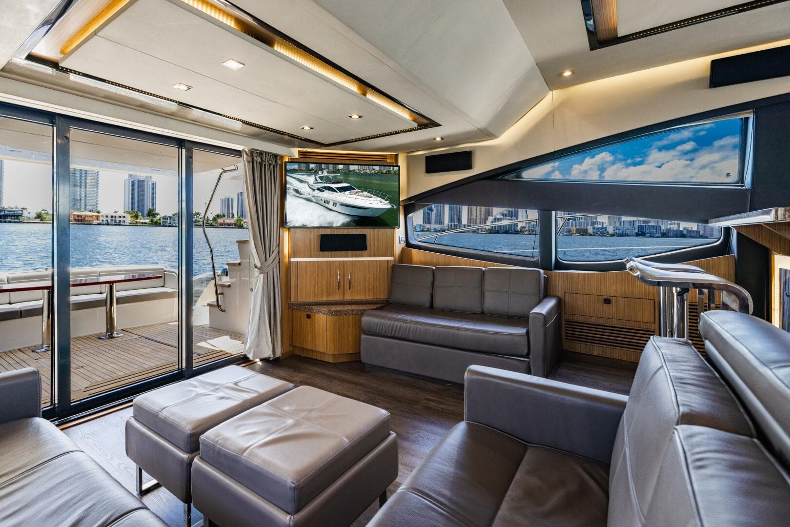 2016 Sea Ray L650 Fly