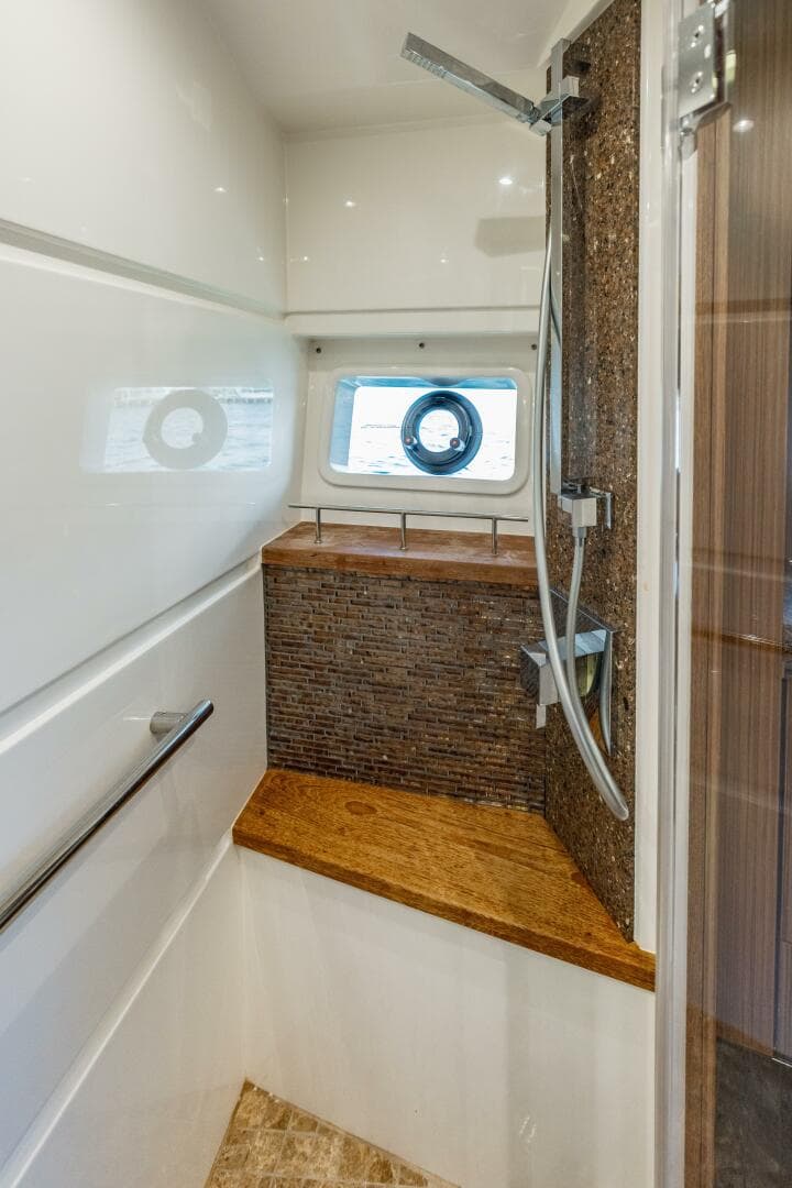 2016 Sea Ray L650 Fly