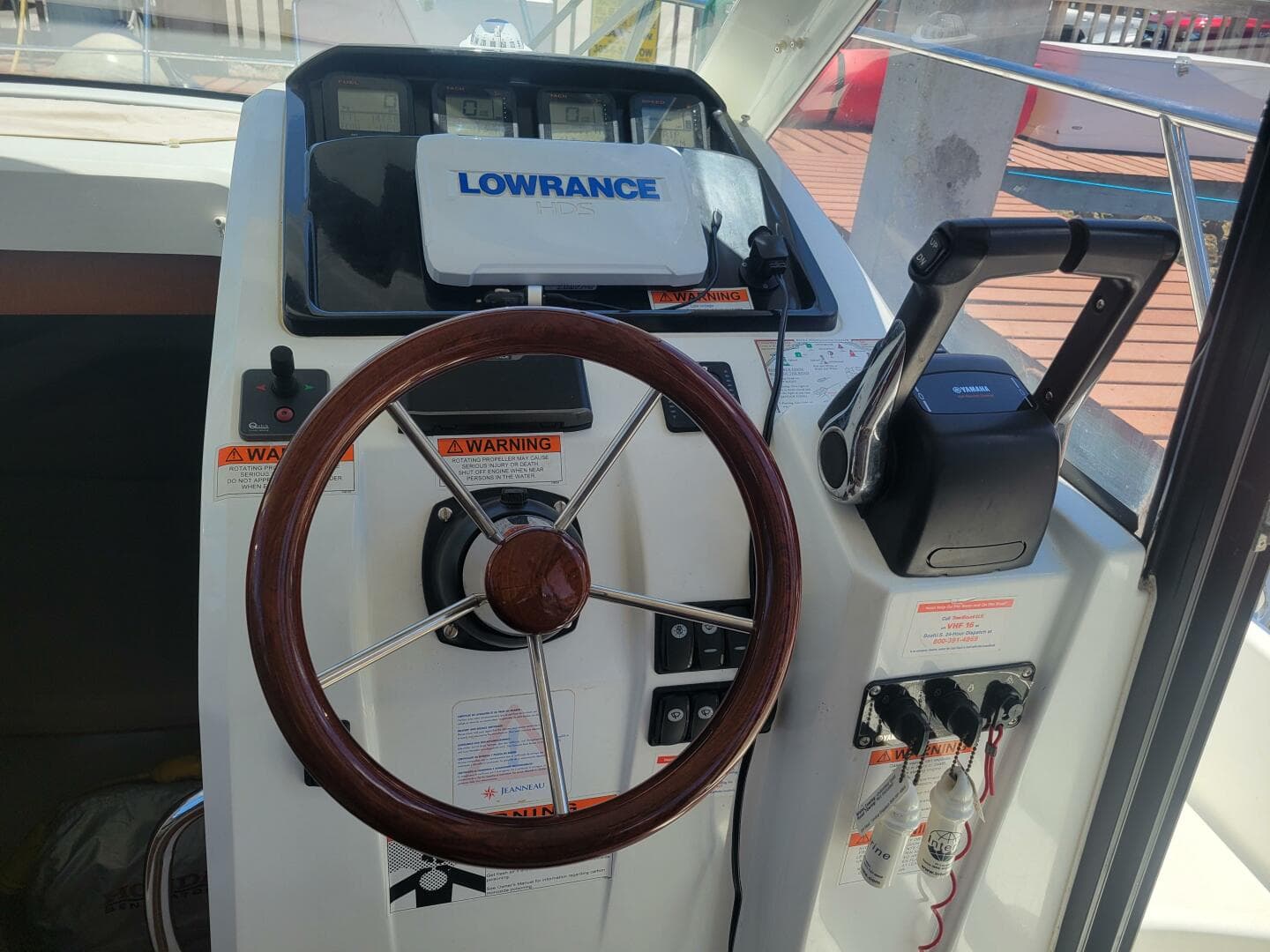 2016 Jeanneau Merry Fisher 855