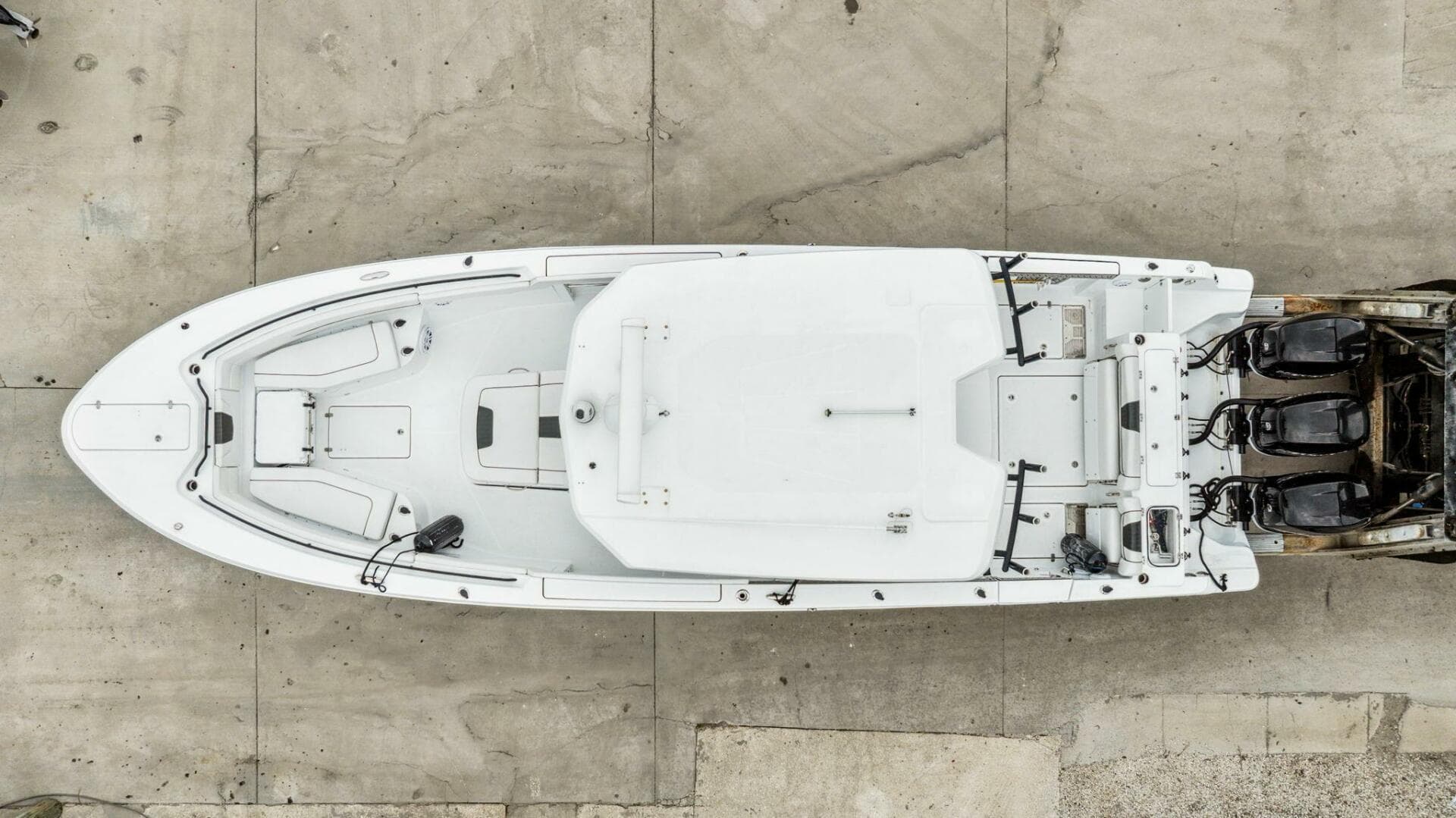 2023 Wellcraft 352 Fisherman Center Console