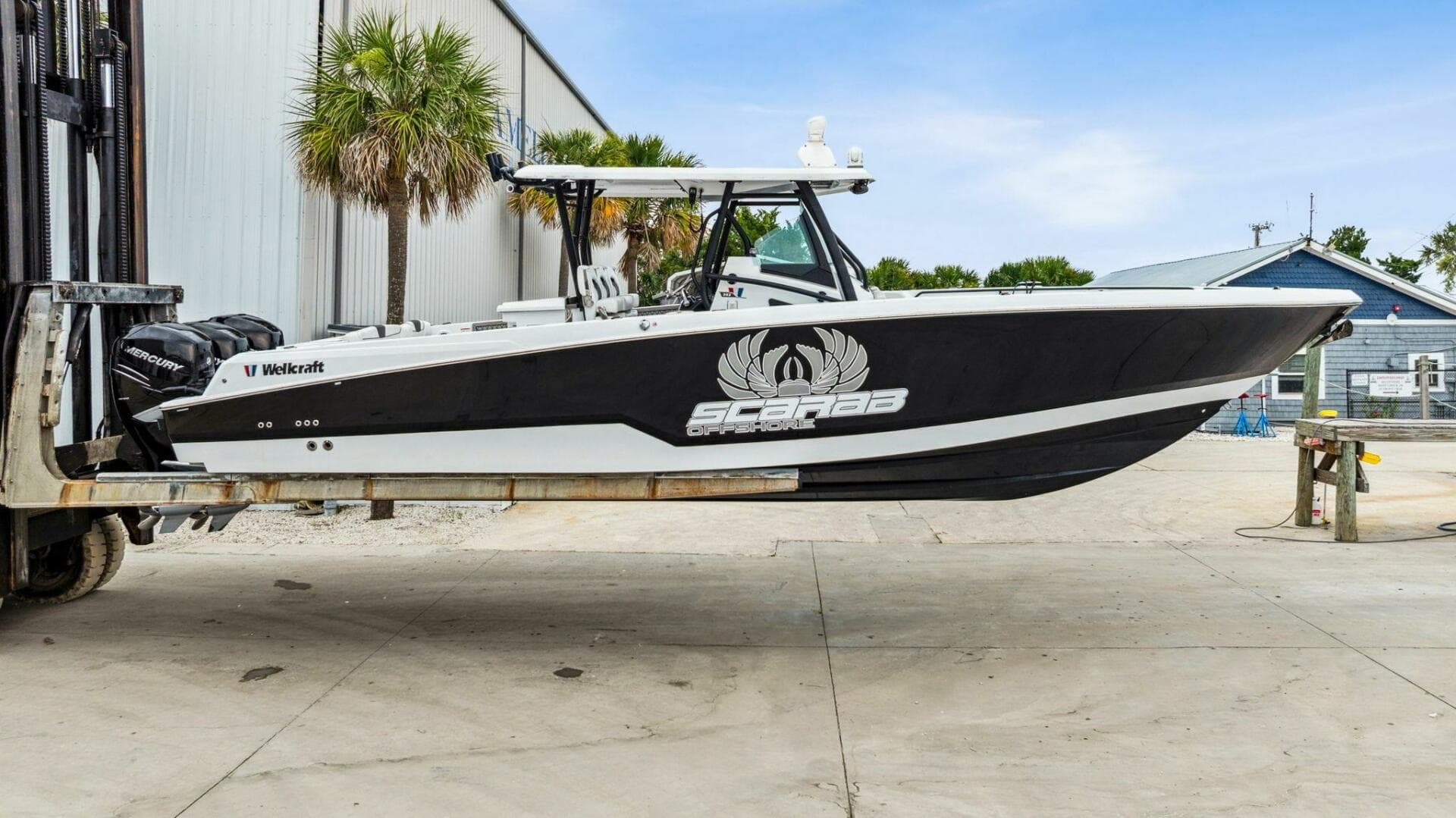 2023 Wellcraft 352 Fisherman Center Console