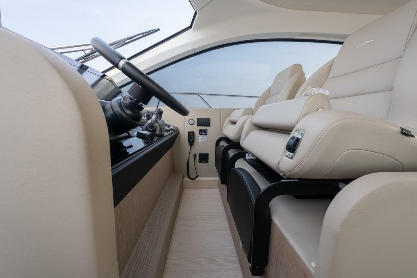 2023 Azimut Fly 53