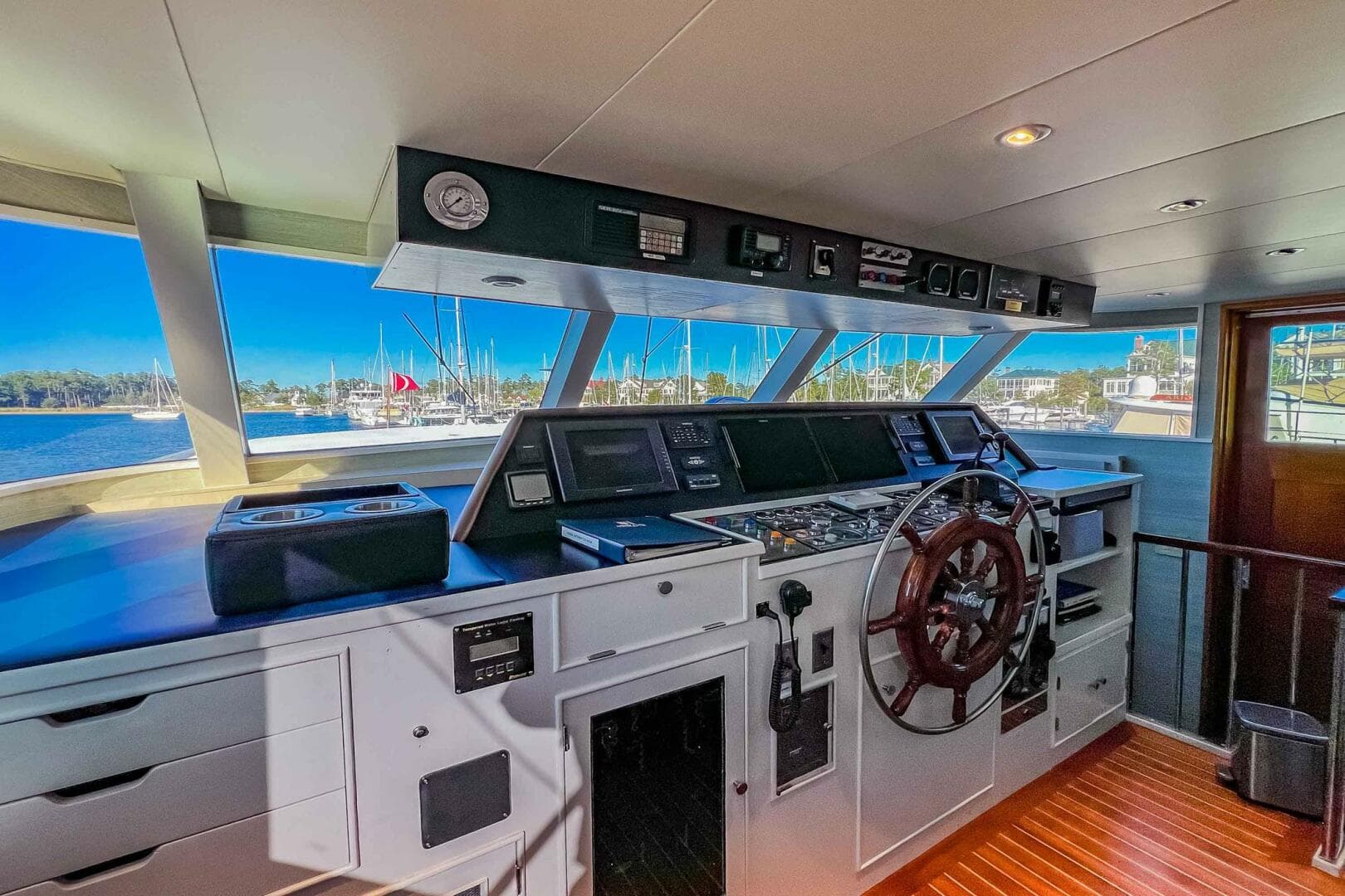 1979 Burger Raised Pilothouse