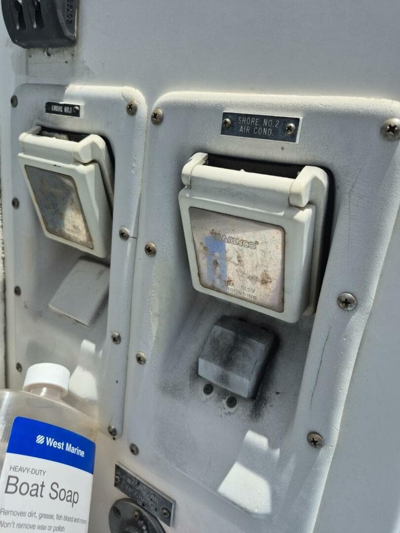 1982 Bertram 38 Convertible