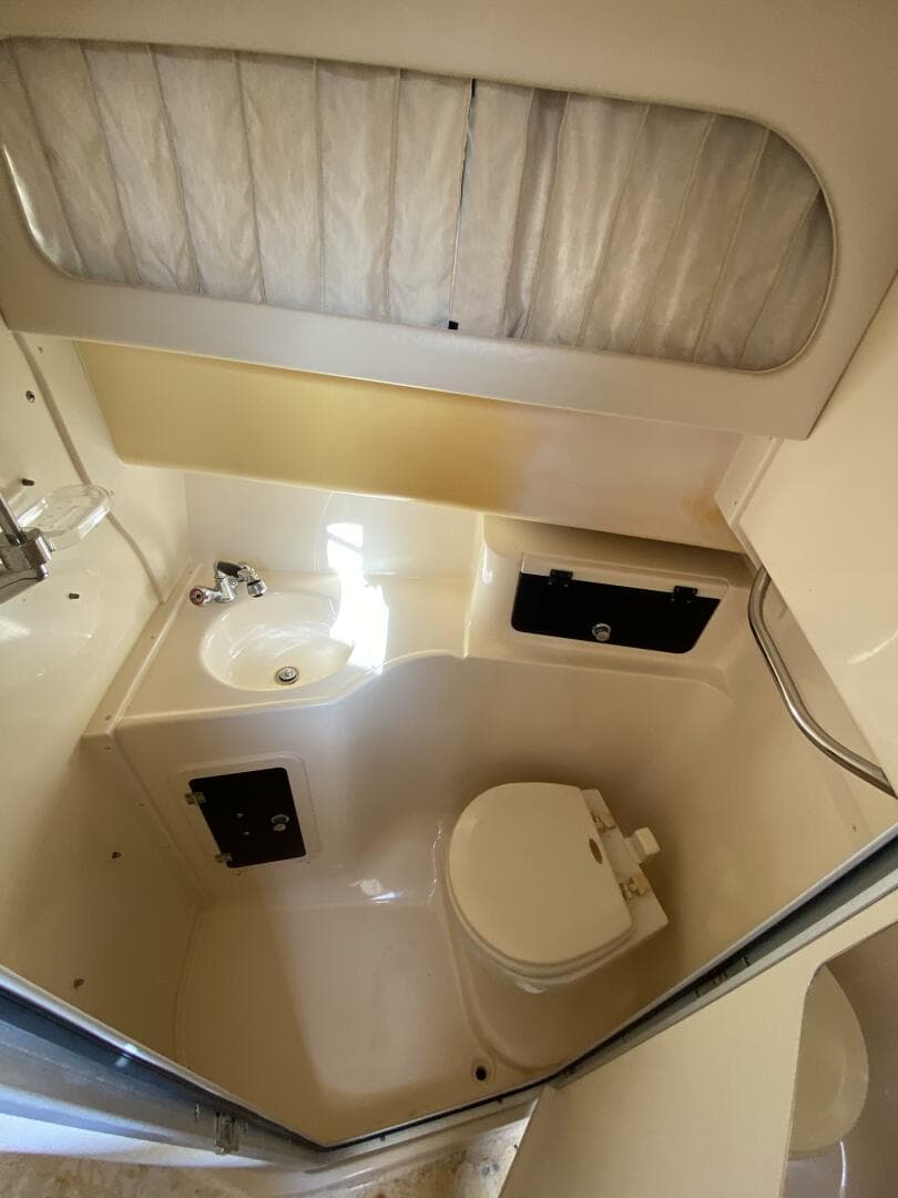 2005 Grady-White Marlin 300