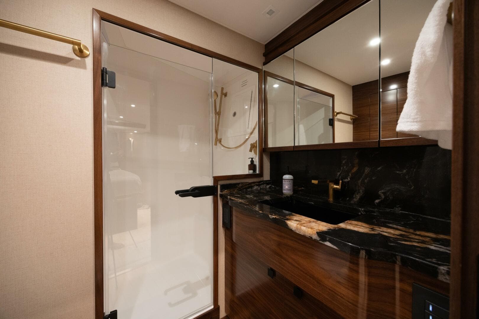 2025 82 Viking Convertible Boujie Starboard Stateroom Head (1)