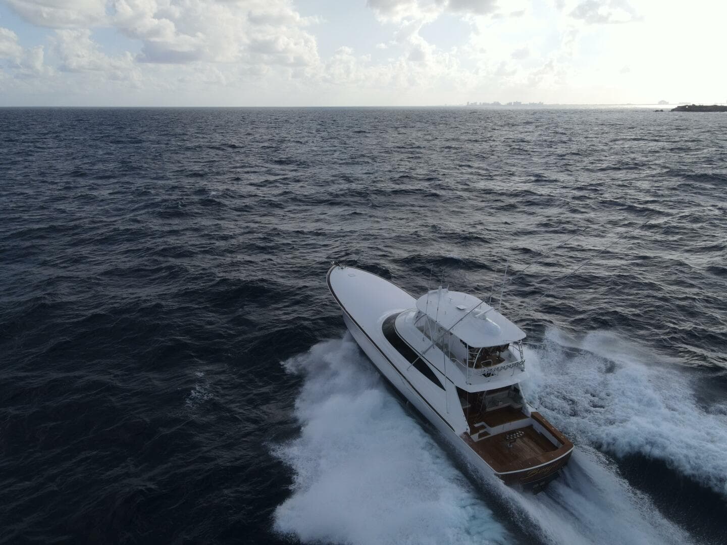 2025 82 Viking Convertible Boujie Exterior Photos (12)