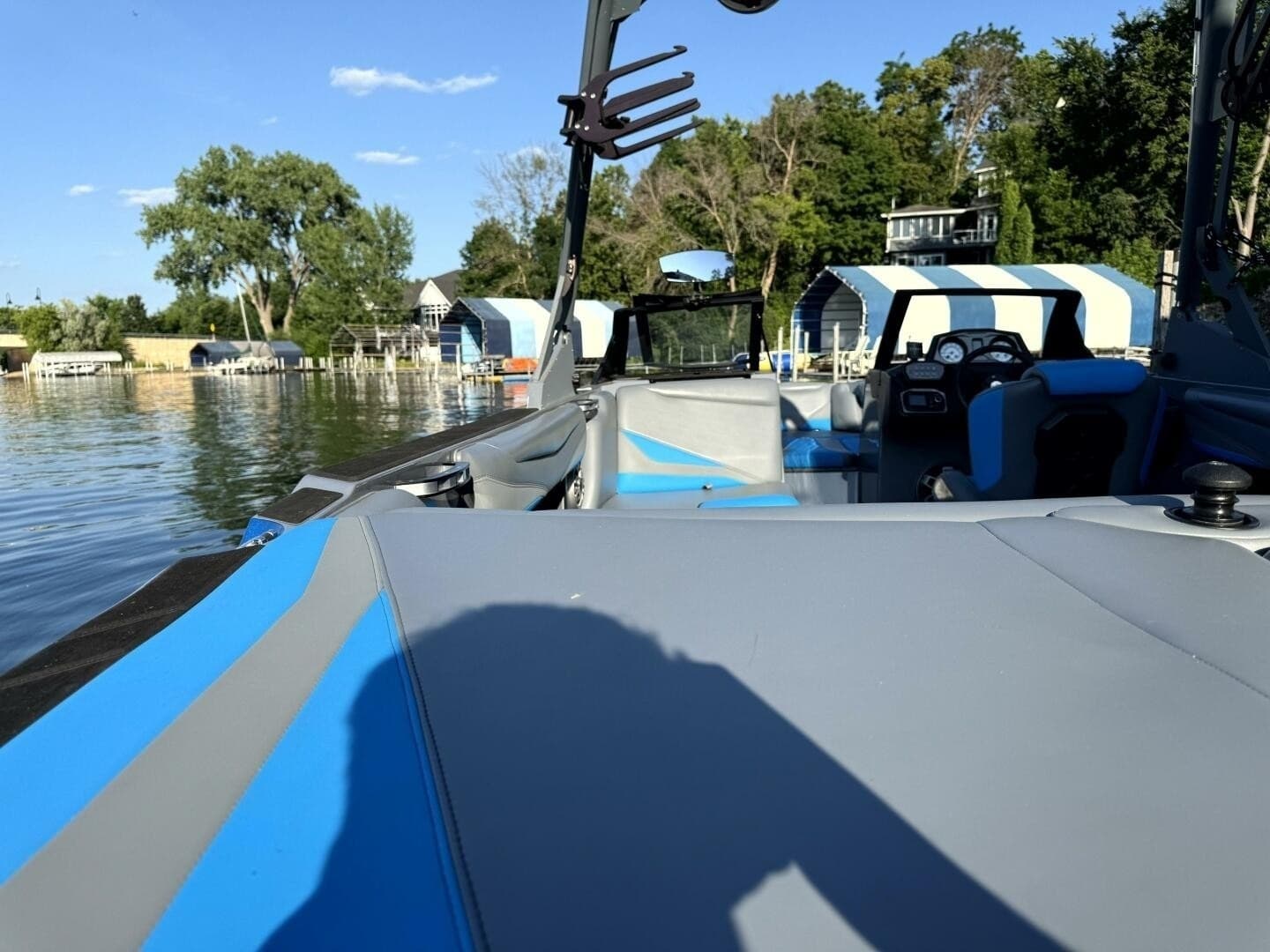 2020 Axis T23