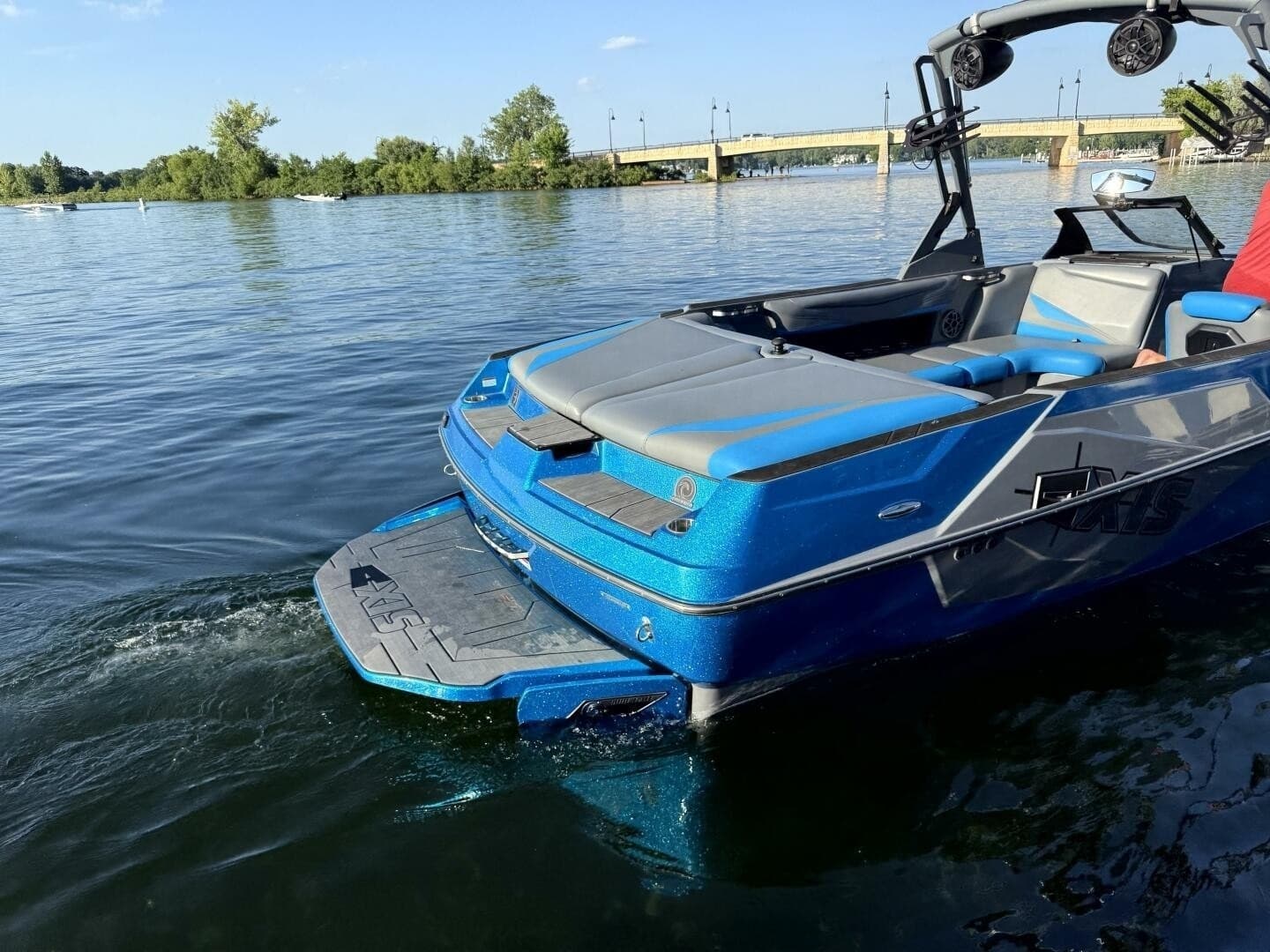 2020 Axis T23