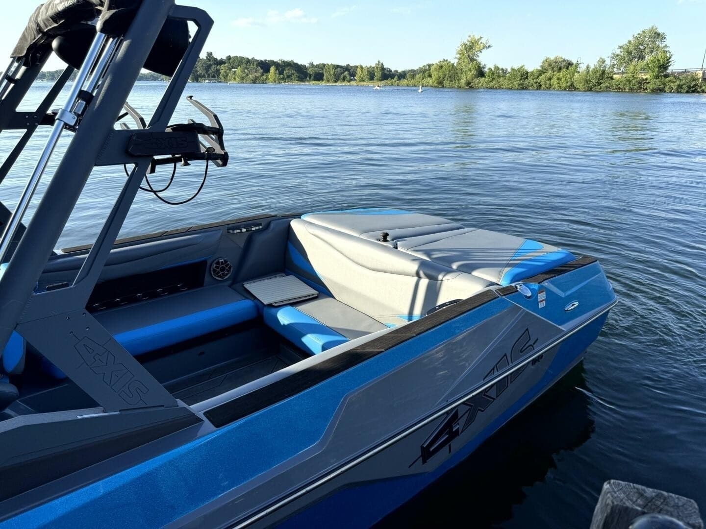 2020 Axis T23