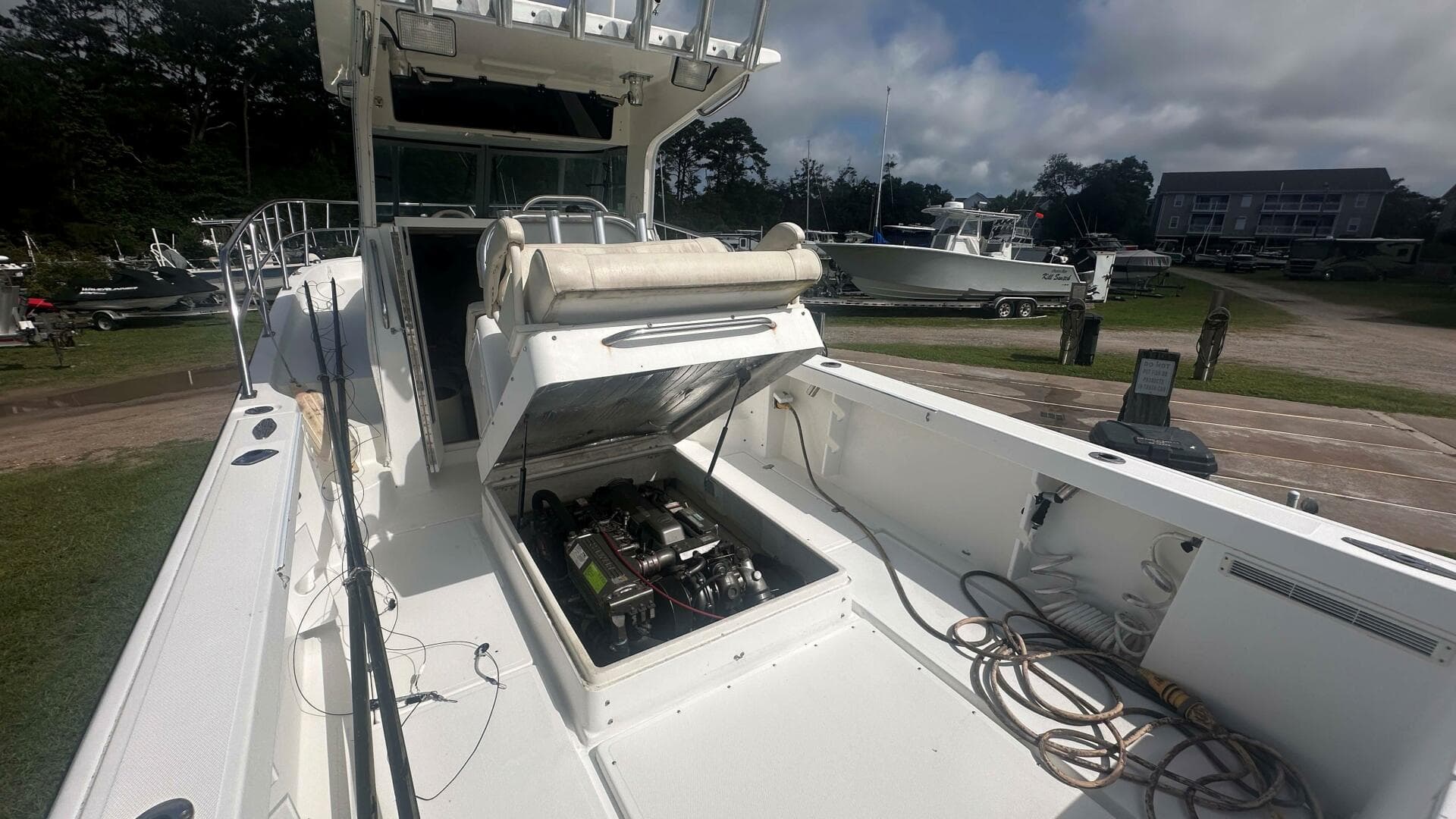 2003 True World Marine TE 288