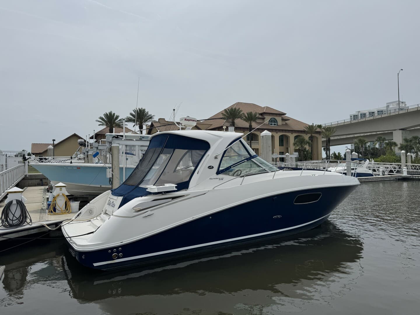 2012 Sea Ray 370 Sundancer